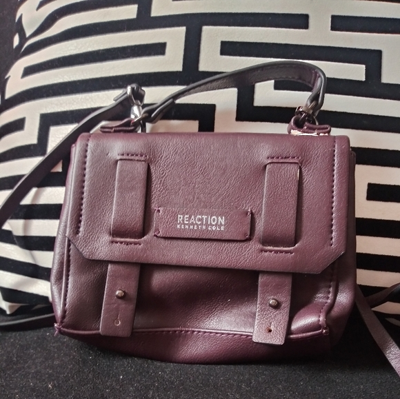 Reaction Kenneth Cole Handbags - Shoulder Kenneth Cole Purse 👛